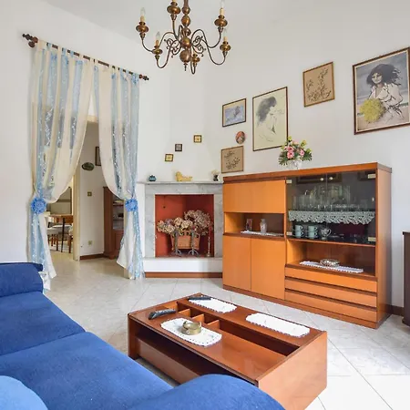 別荘 2 Bedroom Awesome In Piano Di Mommio